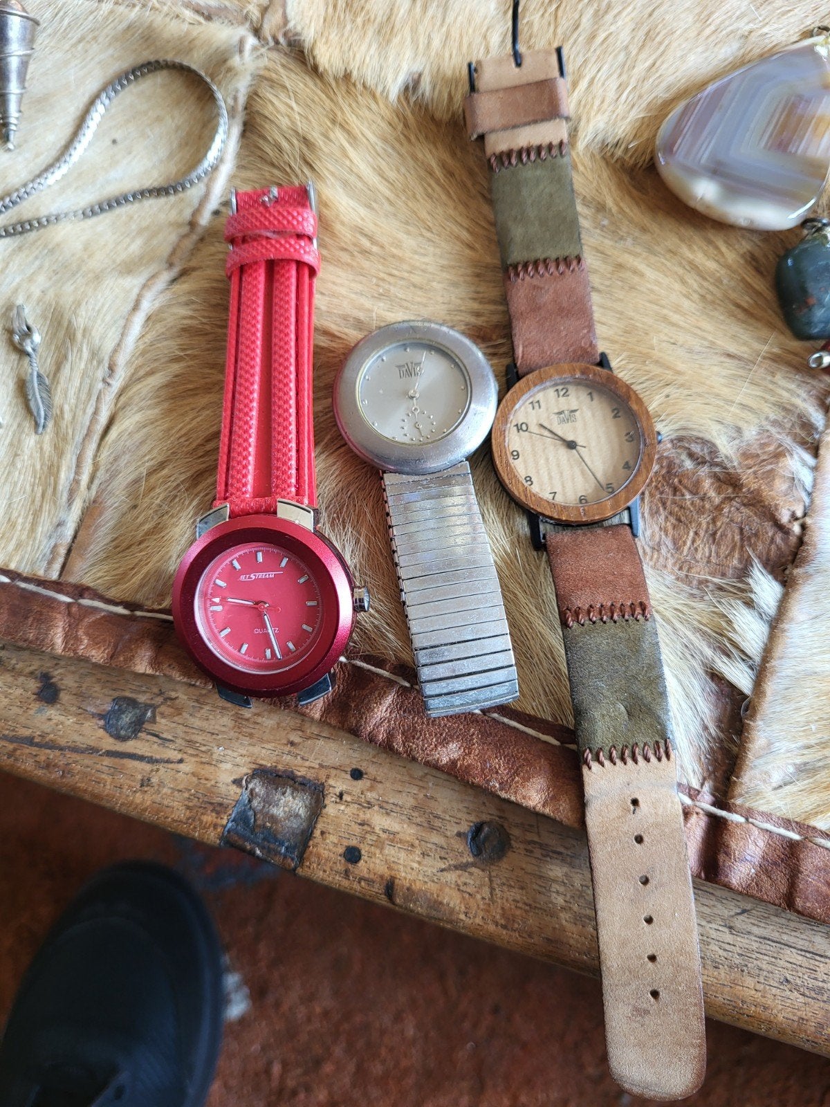 Diverse polshorloges - Rood, Zilver, Hout, Overige merken, Overige materialen, Gebruikt, Verzenden