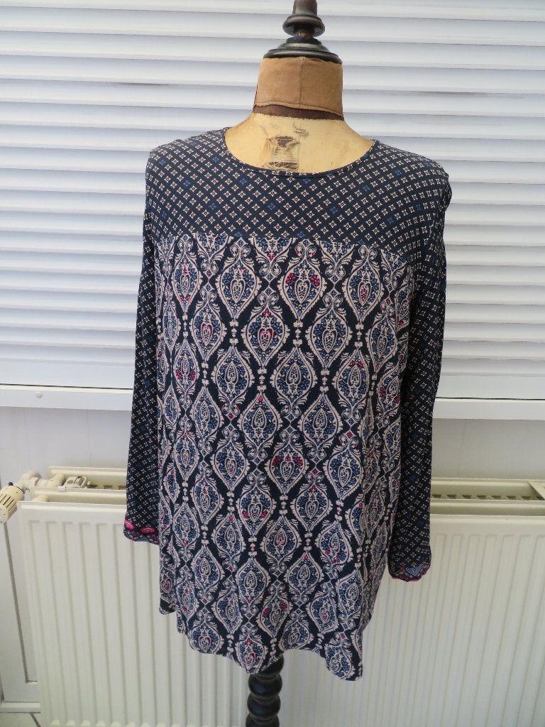 Dames blouse Yesta maat 48/50 nieuw ., Blauw, Maat 46/48 (XL) of groter, Ophalen of Verzenden, Nieuw