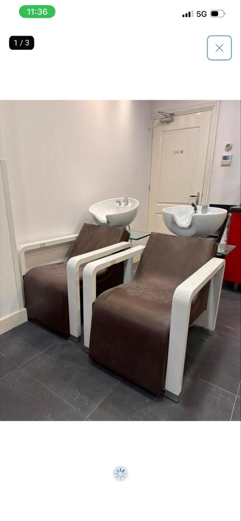 Kappersstoelen met wasbakken - Set van 2, Ophalen of Verzenden, Gebruikt