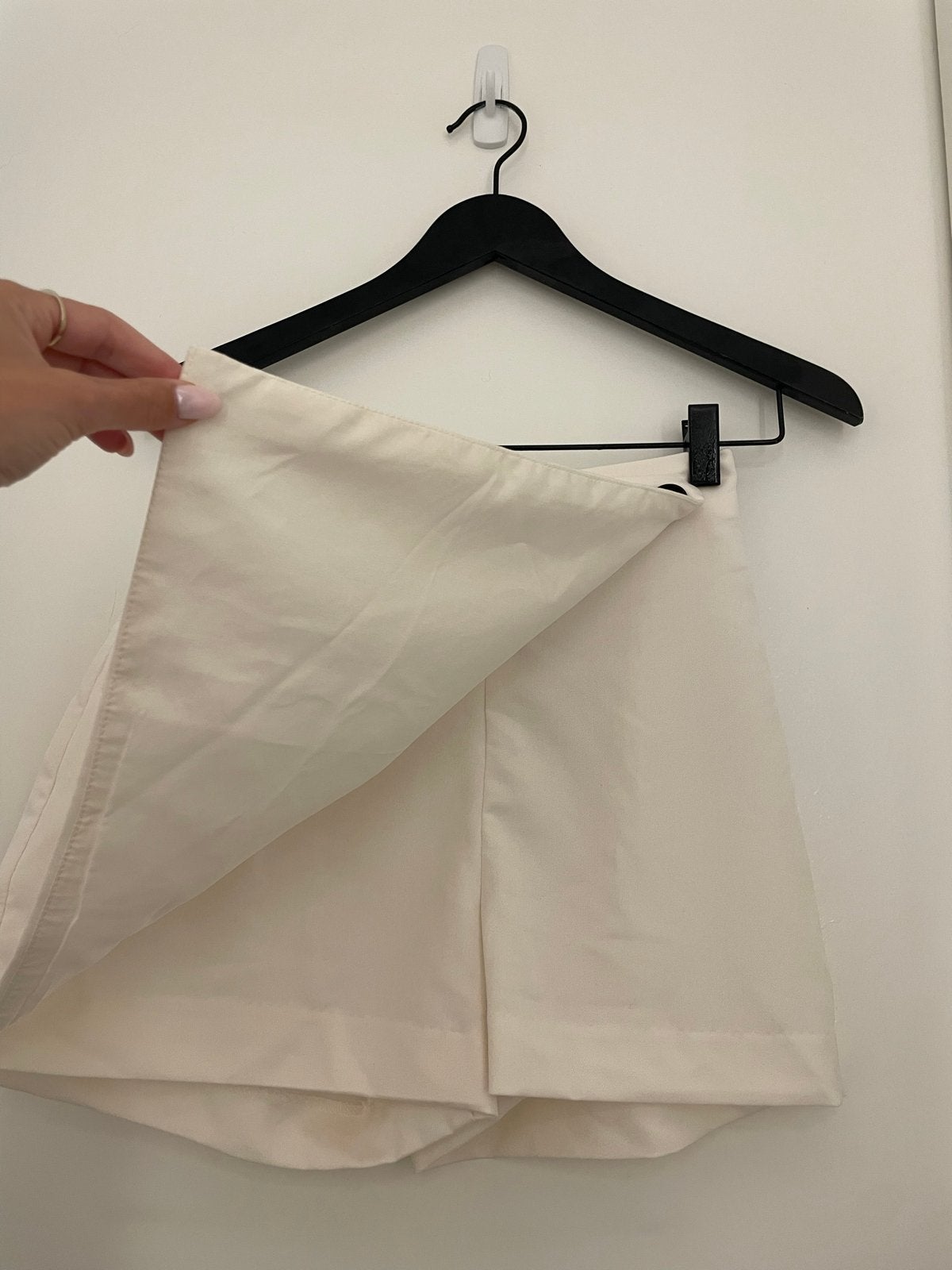 H&M Broekrok XS Wit - Nieuw met kaartje, Kleding | Dames, Wit, Nieuw, Ophalen of Verzenden, Maat 34 (XS) of kleiner