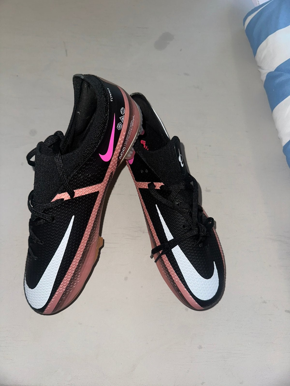 Nike Phantom GT2 Elite Metallic Copper, Sport en Fitness, Voetbal, Schoenen, Zo goed als nieuw, Maat M, Ophalen of Verzenden