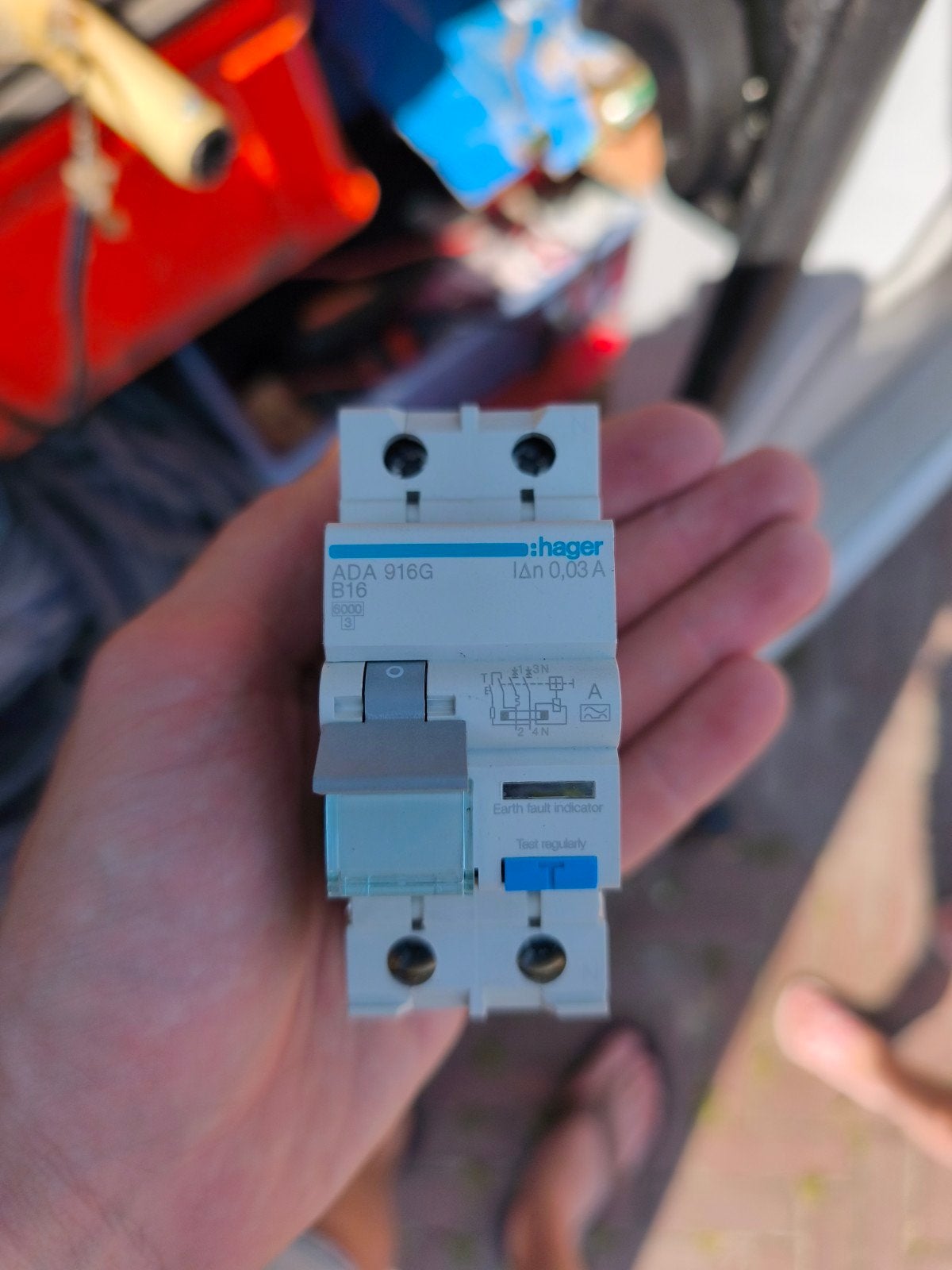ADA916G Hager aardlekautomaat, Ophalen of Verzenden, Zo goed als nieuw, Hager, Aardlekautomaat