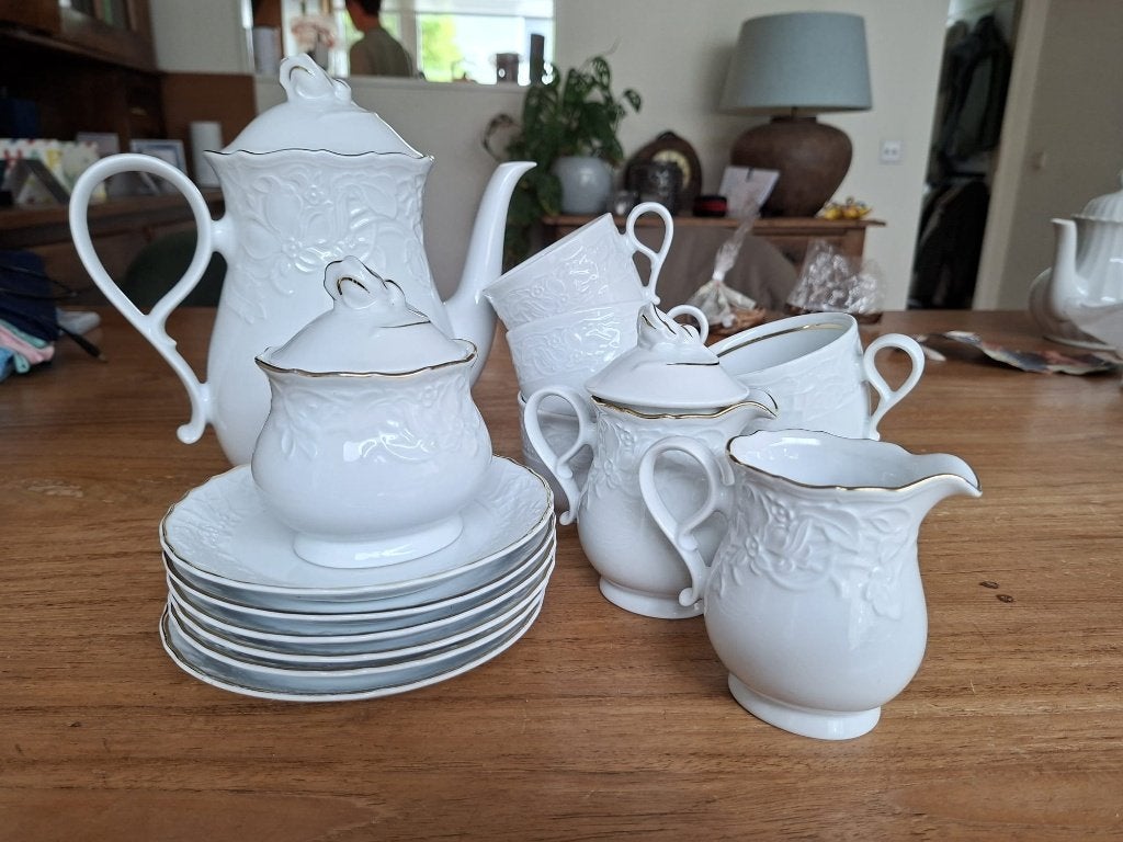 Servies set wit, Mitterteich met gouden randje, Antiek en Kunst, Ophalen