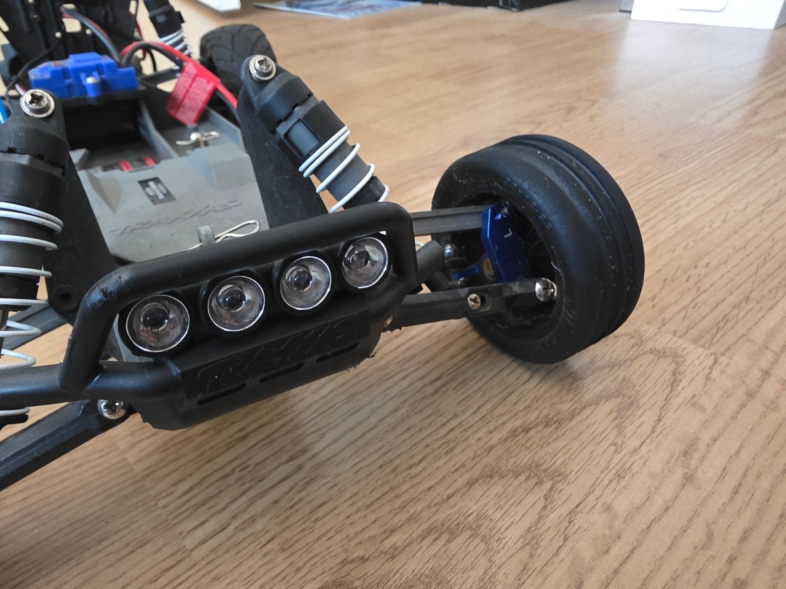 Traxxas Bandit RC Auto met extra's en onderdelen, Gebruikt, Schaal 1:10, Auto onroad, RTR (Ready to Run)