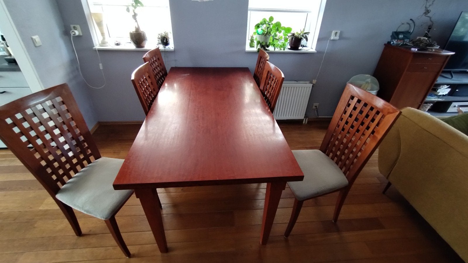 Eetkamerset: eettafel met 6 stoelen en salontafel, Ophalen, Gebruikt, 50 tot 100 cm, Kersenhout