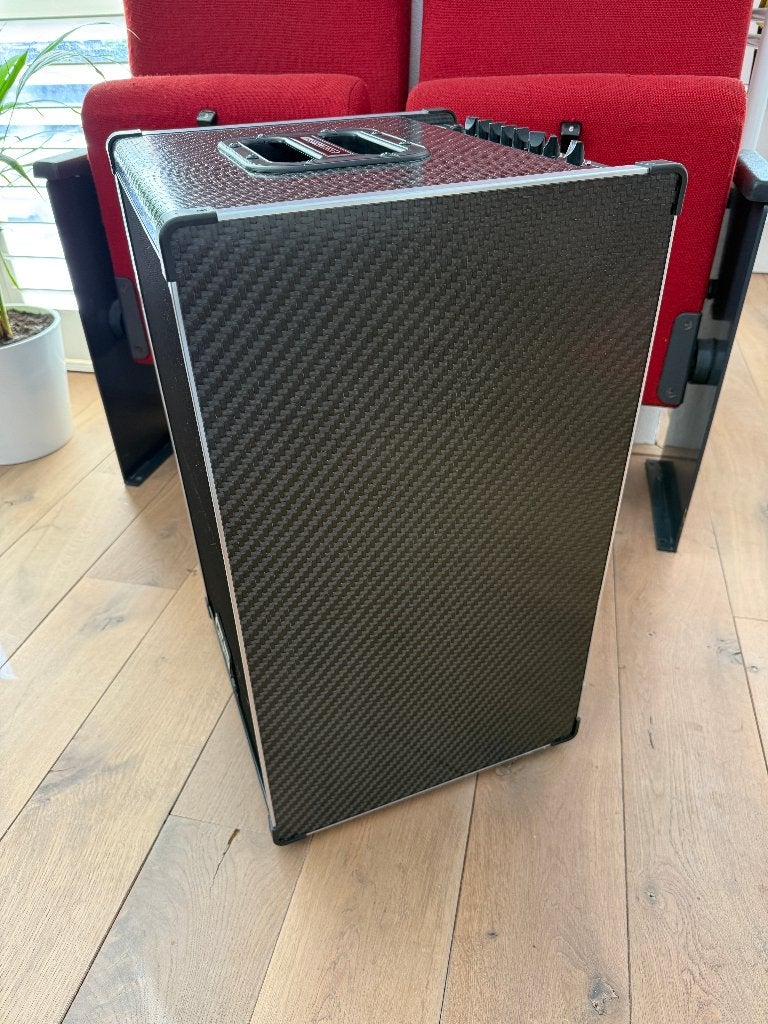 Foto 4 van GR Bass AT210V-C800 Aerotech 2x10 800W combo+ originele hoes