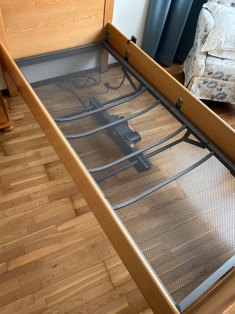 Avek bedbodem electrisch, Ophalen, 90 cm, Eenpersoons, Zo goed als nieuw