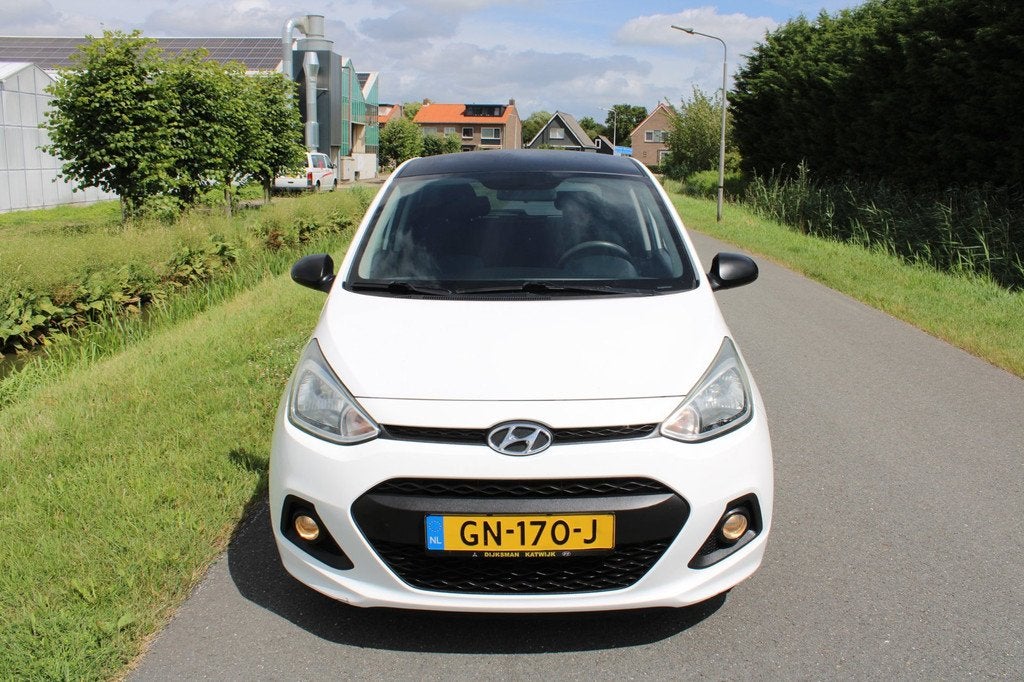 Hyundai I10 1.0i i-Motion Comfort 5 Drs met Climate control, Auto's, Voorwielaandrijving, Euro 5, 31 €/maand, Origineel Nederlands
