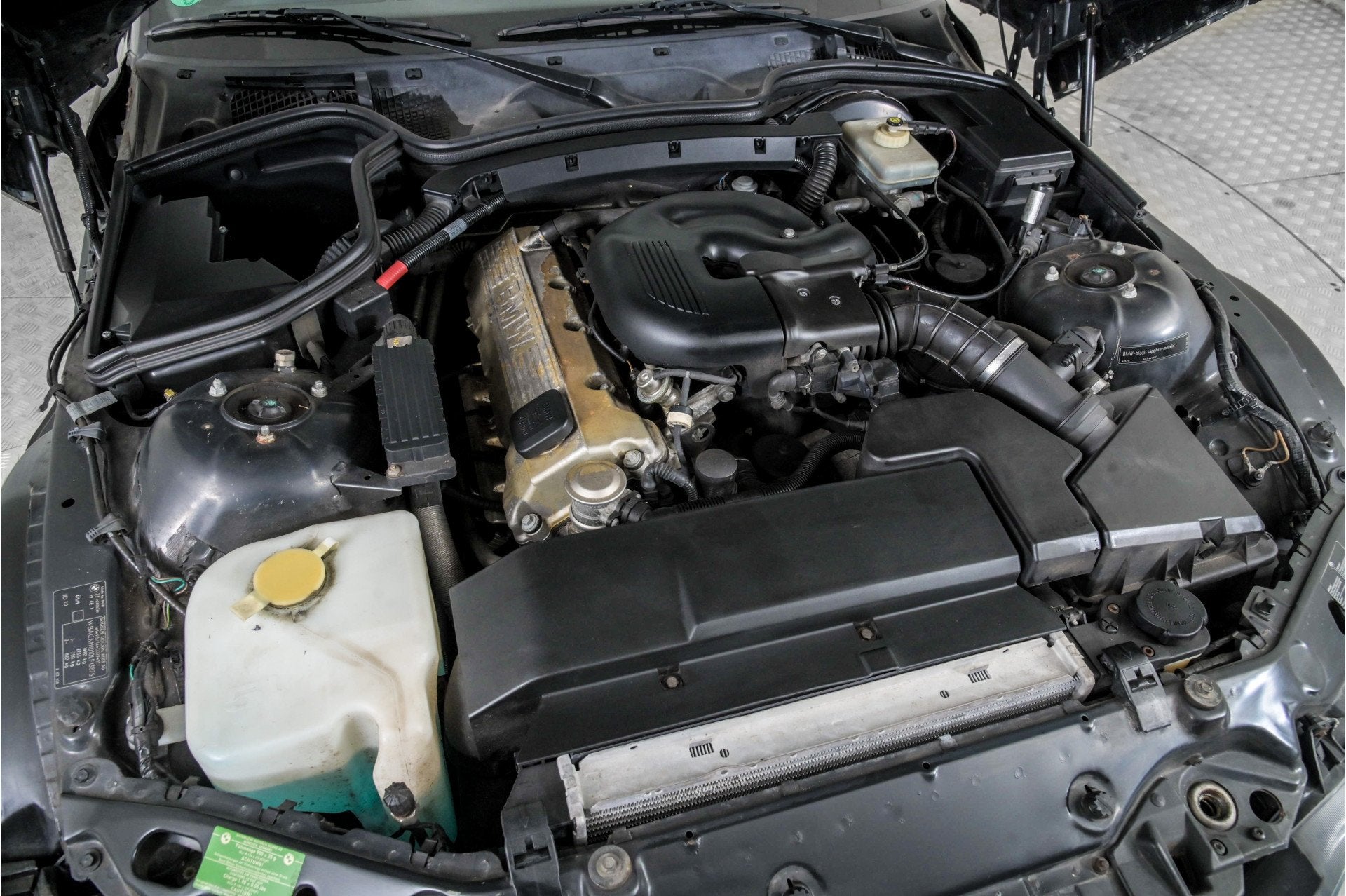 Foto 41 van BMW Z3 Roadster 1.8 S Airco . (bj 2001)