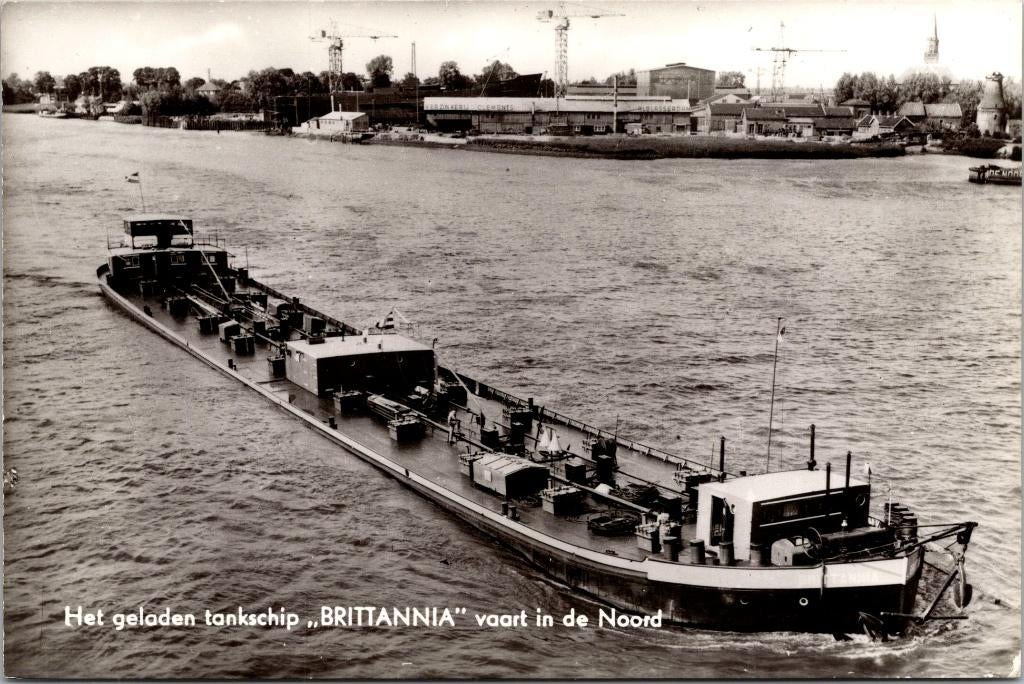 Rotterdam PHs. van Ommeren - T.l. Brittannia (2x)