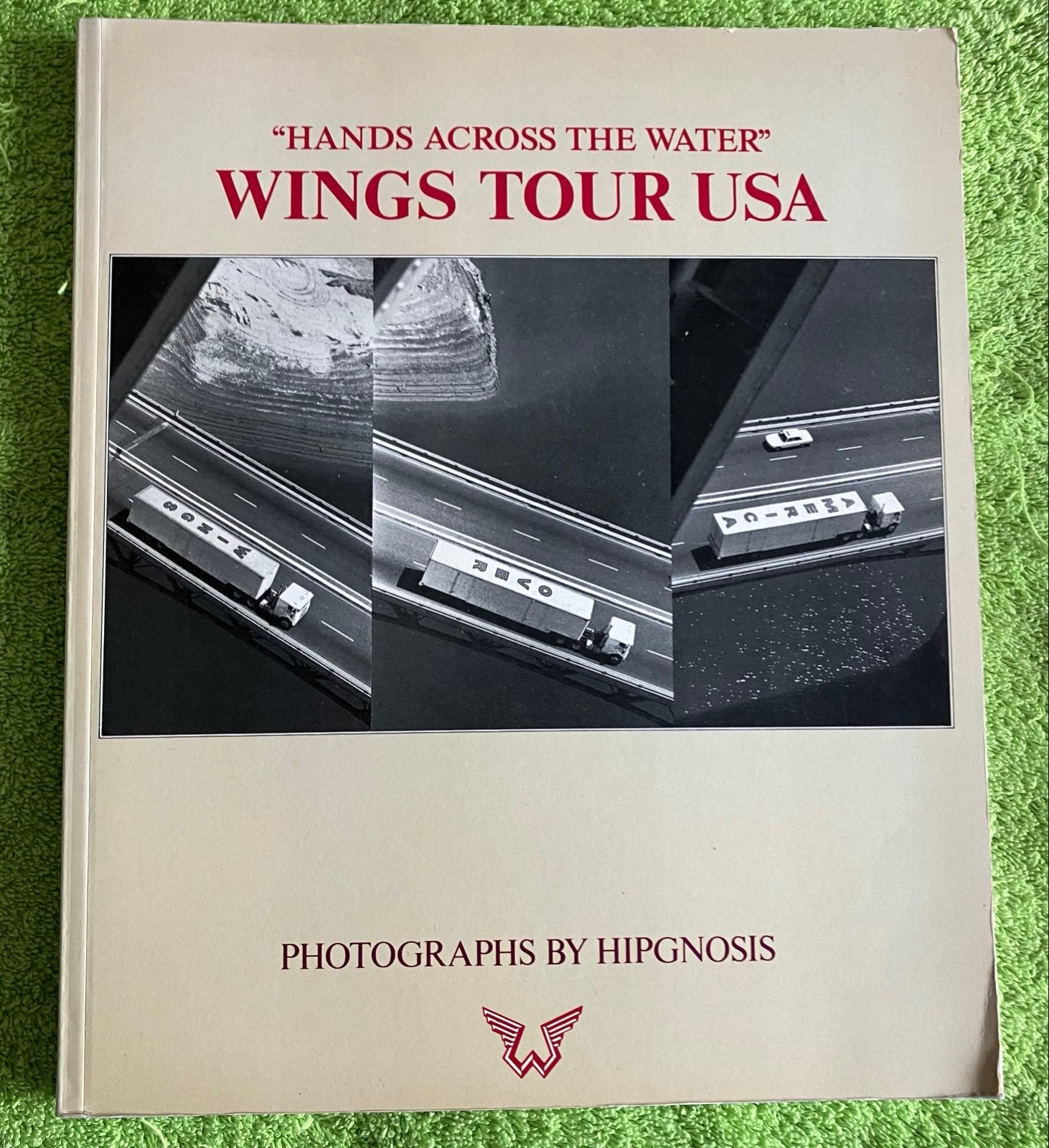 Wings Tour USA: Hands Across the Water - Hipgnosis, Boeken, Ophalen of Verzenden, Zo goed als nieuw, Artiest