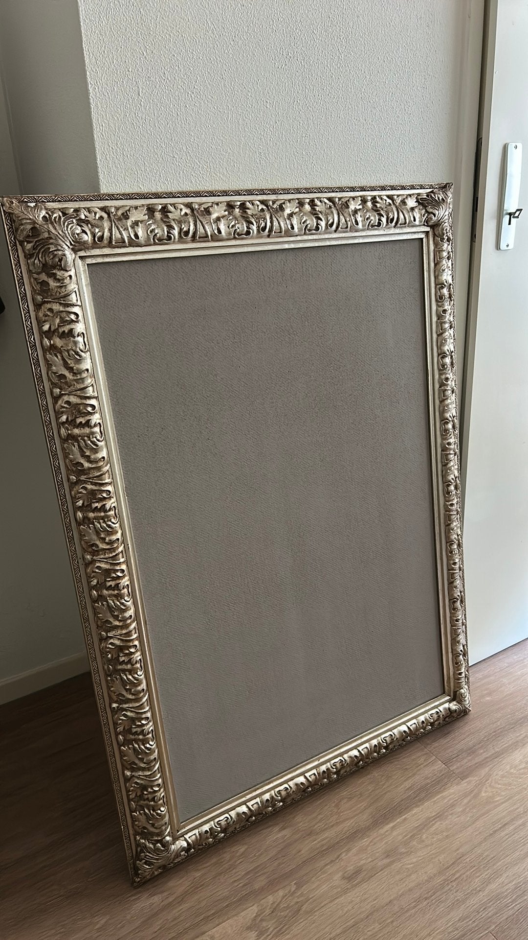 Schilderij lijst met Prikbord, Ophalen, 107 cm, Zo goed als nieuw, Zilver