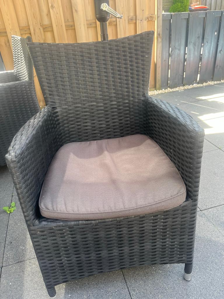 tuinstoelen met kussens, Ophalen, 4 zitplaatsen, Gebruikt, Wicker