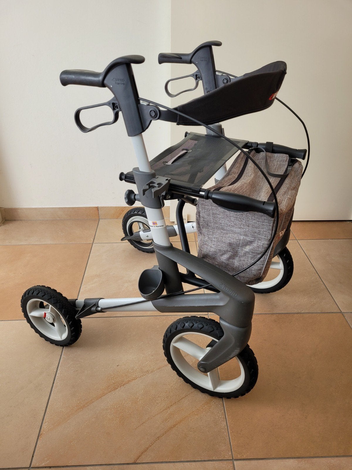 Rollator Topro olympos ATR (M) I.z.g.st, Diversen, Rolstoelen, Ophalen, Inklapbaar, Zo goed als nieuw