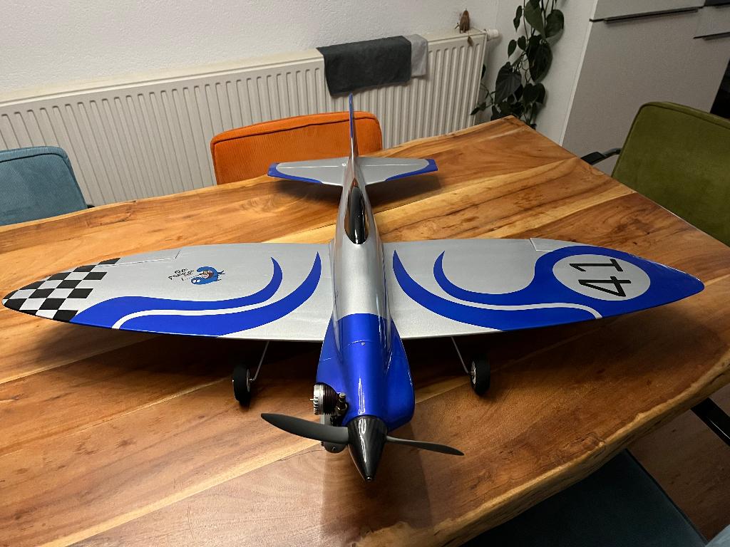 Speedmodel: Shark 40, Ophalen, Zo goed als nieuw, Nitro, RTF (Ready to Fly)