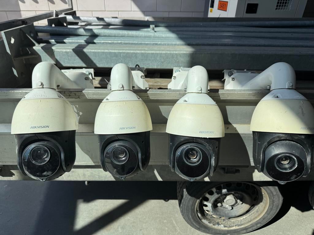 Hikvision recorder, camera’s, scherm, access points, Ophalen, Gebruikt, Buitencamera