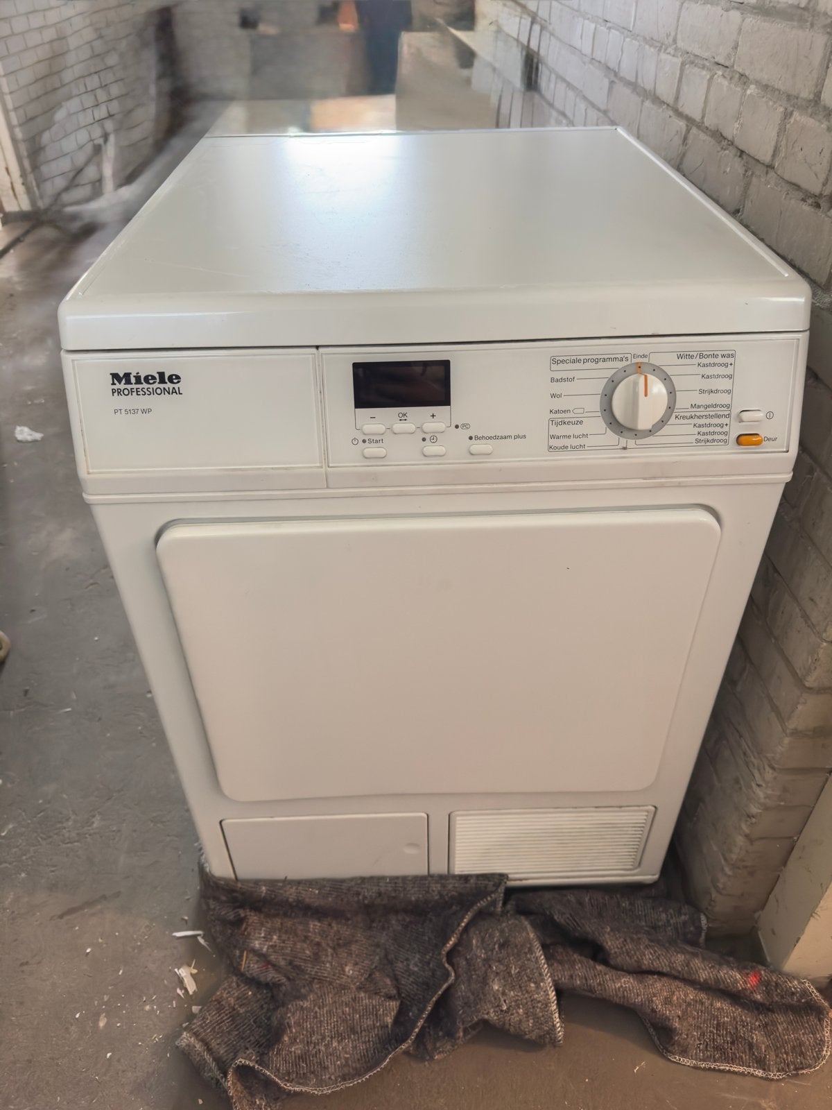 Miele Professional PT5137WP Trommeldroger - Zo goed als nieu, Ophalen, Gebruikt, 8 tot 10 kg, Voorlader