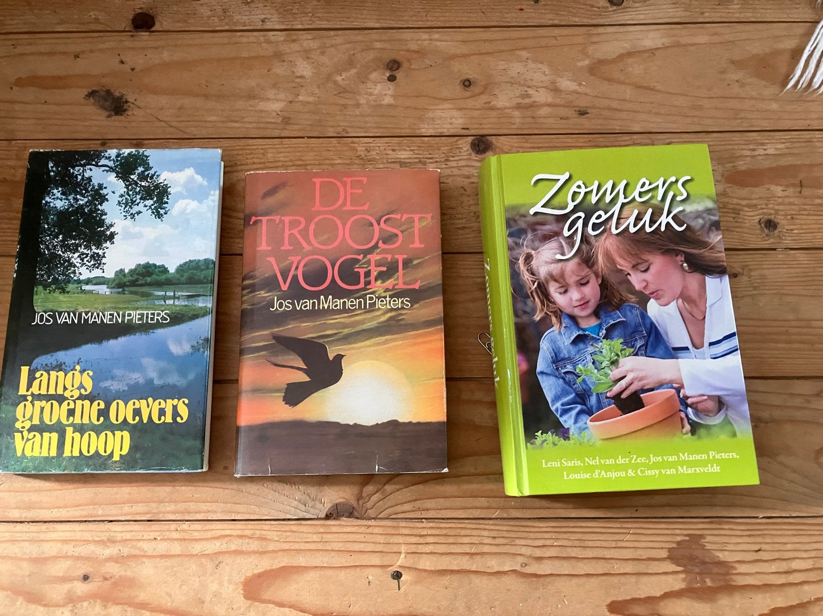 3 streekromans, waaronder 2 van Jos van Manen-Pieters, Boeken, Ophalen of Verzenden, Gelezen