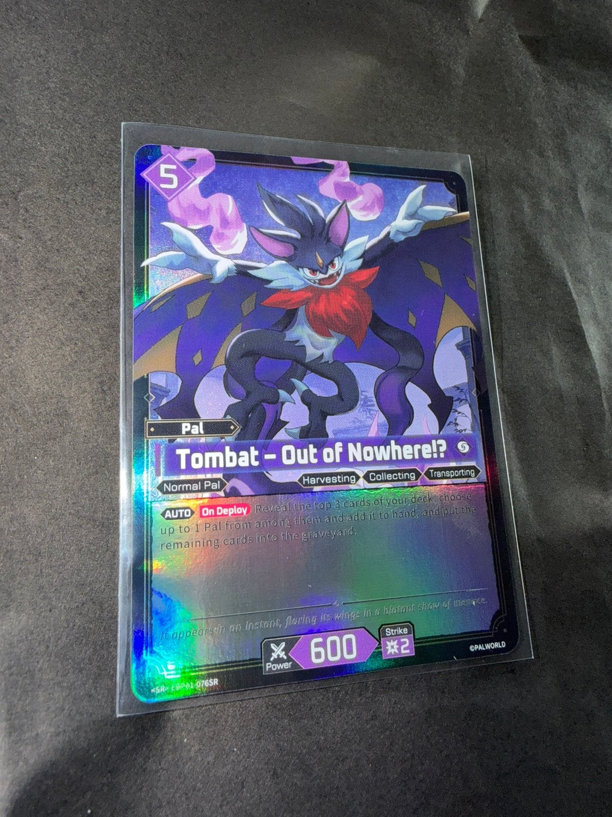Tombat - Out of Nowhere SR Holo, Ophalen of Verzenden, Zo goed als nieuw