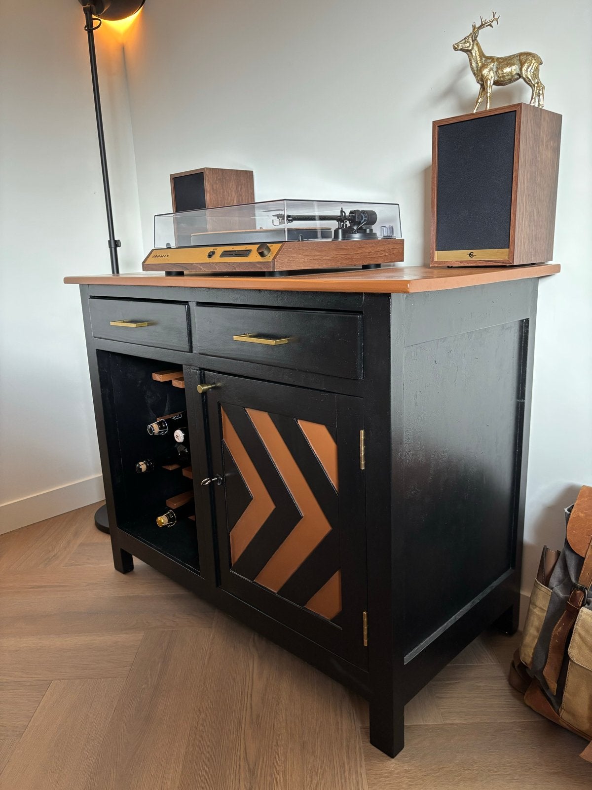 Kast met dimbaar licht en wijnrek, Huis en Inrichting, Woonaccessoires | Wijnrekken, Ophalen, Zo goed als nieuw, Minder dan 5 flessen