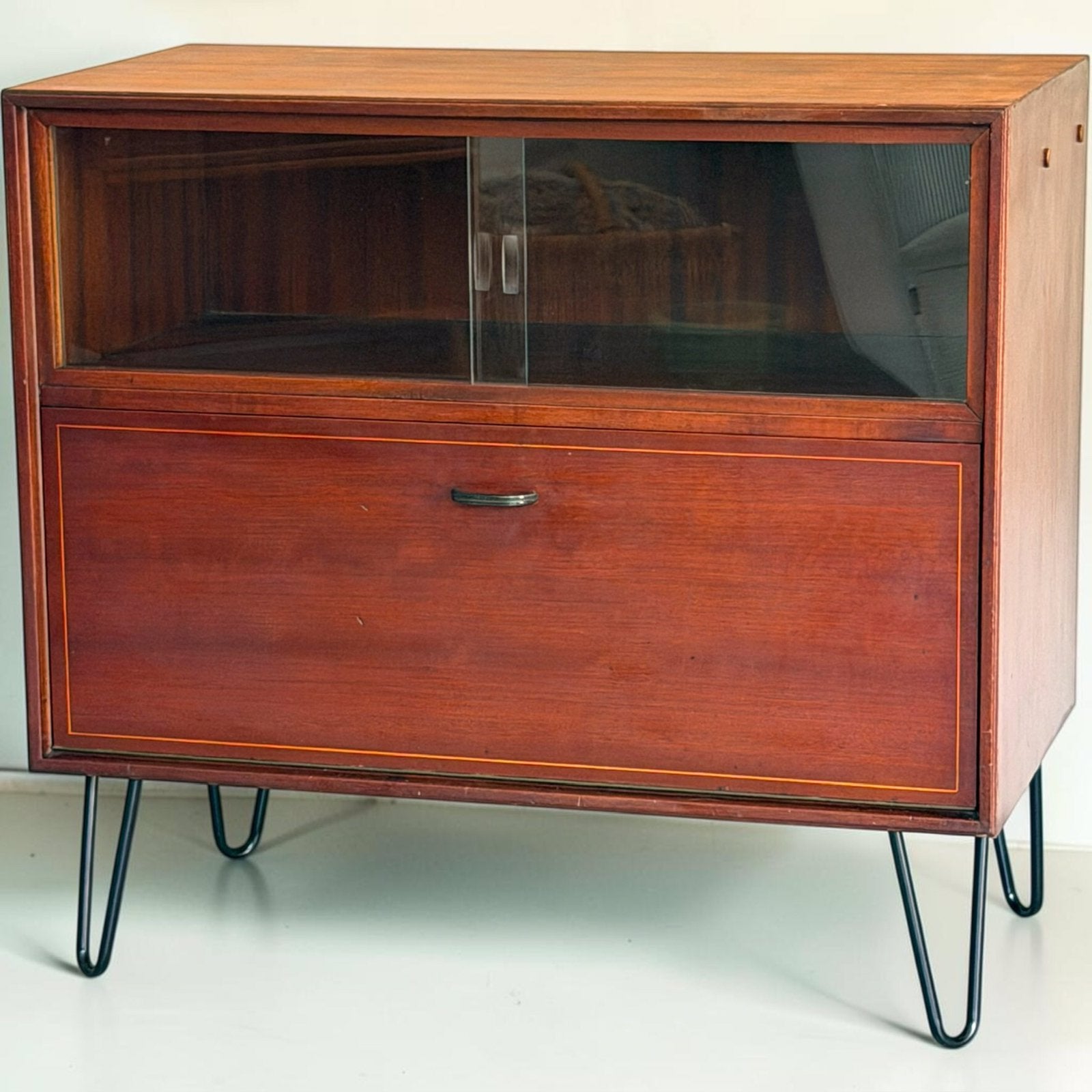 Foto 8 van Vintage Formule Kempkes dressoir | Multi Lux | wandkast