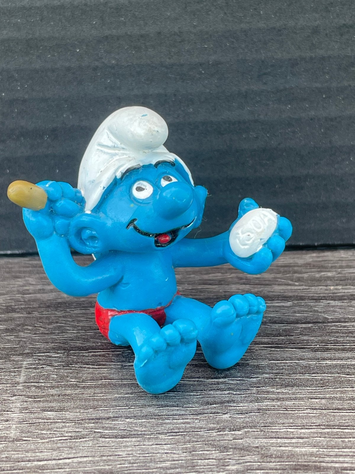 Smurf met zeep en borstel - Vintage Smurfen figuurtje, Verzamelen, Ophalen of Verzenden, Gebruikt, Overige Smurfen, Poppetje, Figuurtje of Knuffel