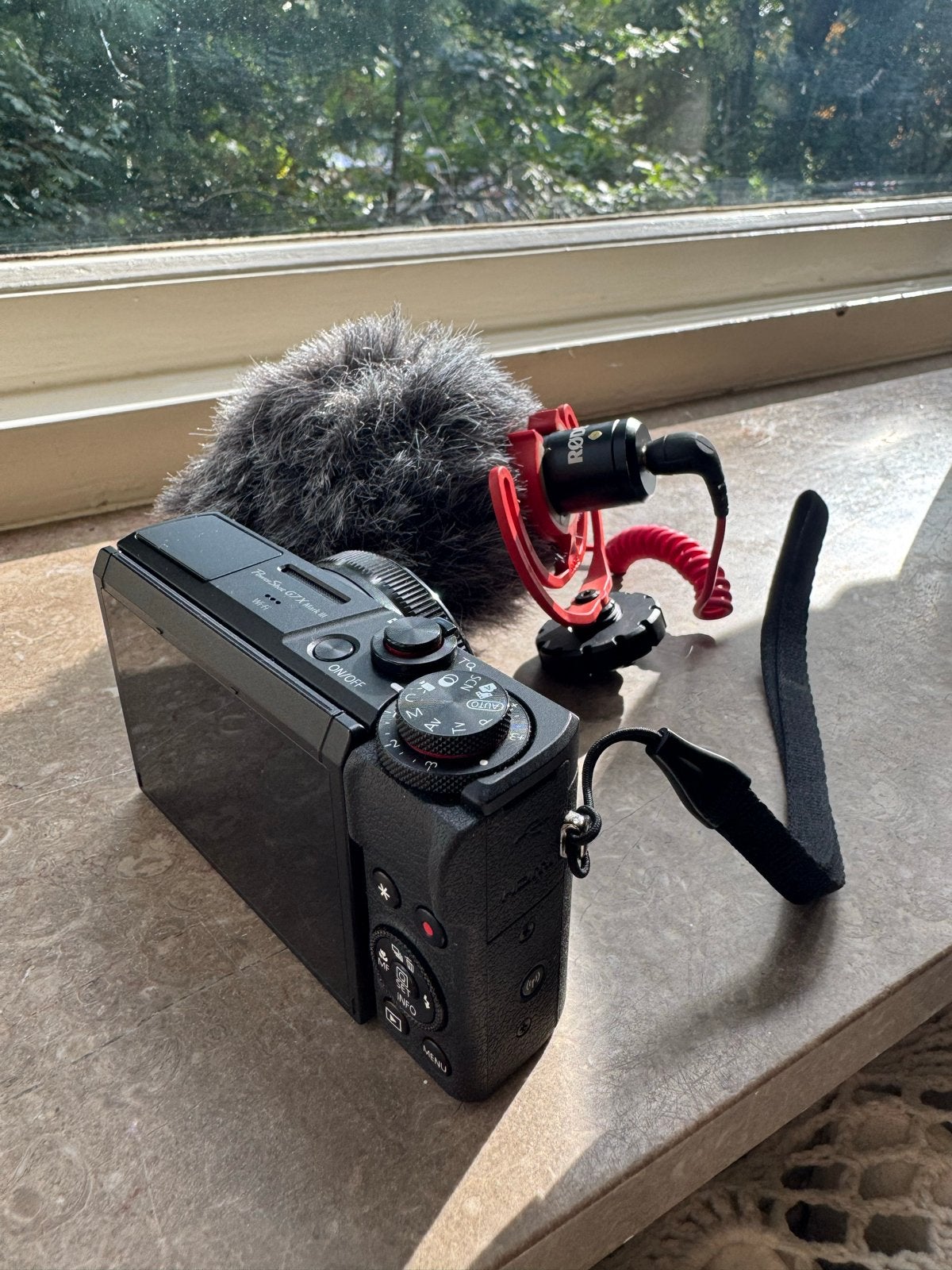 Foto 3 van Canon G7X Mark III Vlog Kit + Rode Microfoon