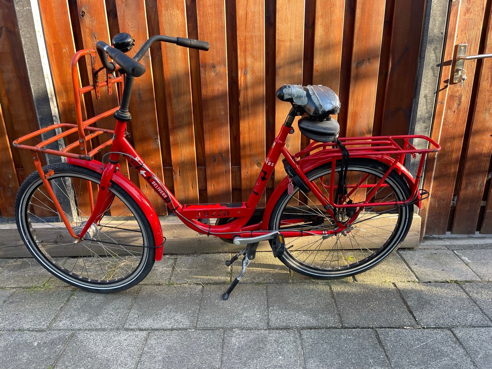 Batavus delivery bike aangeboden!, Ophalen, Terugtraprem, Gebruikt, Versnellingen