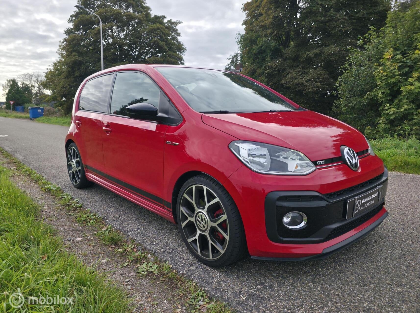 Volkswagen Up! 1.0 TSI GTI / Milltek / Stoelverwarming / PDC, Auto's, 970 kg, Stof, 4 stoelen, 116 pk