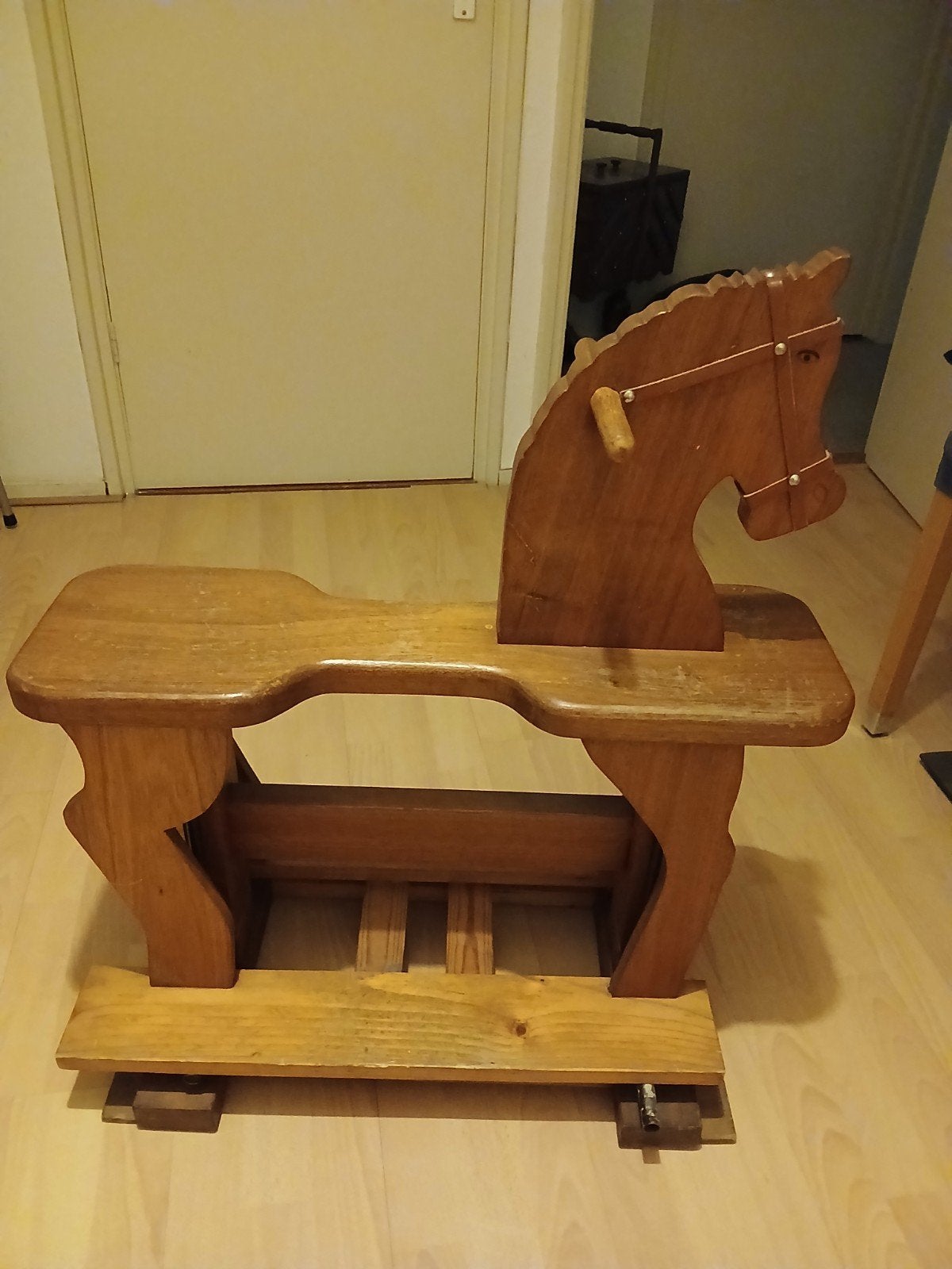 Houten hobbelpaard - Klassiek speelgoed, Kinderen en Baby's, Speelgoed | Houten speelgoed, Ophalen, Gebruikt, Rij- of Hobbelspeelgoed
