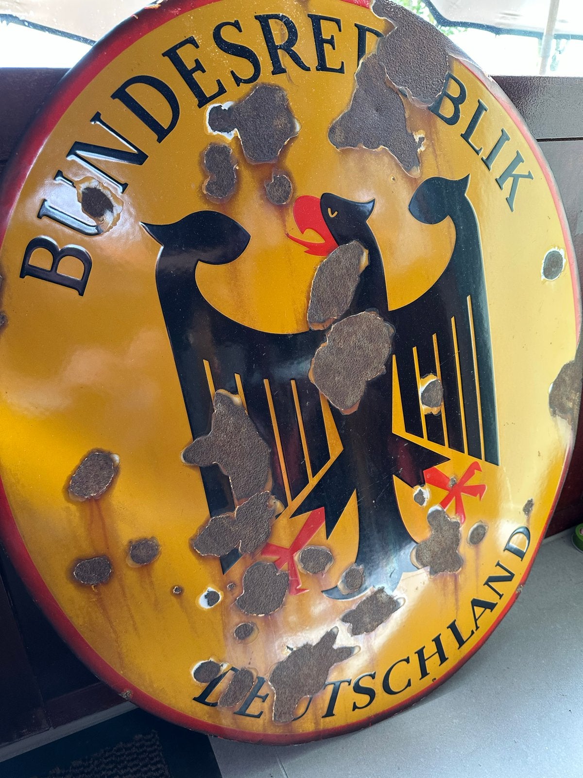 Vintage Emaille Bord Bundesrepublik Deutschland Adelaar, Antiek en Kunst, Antiek | Overige Antiek, Ophalen