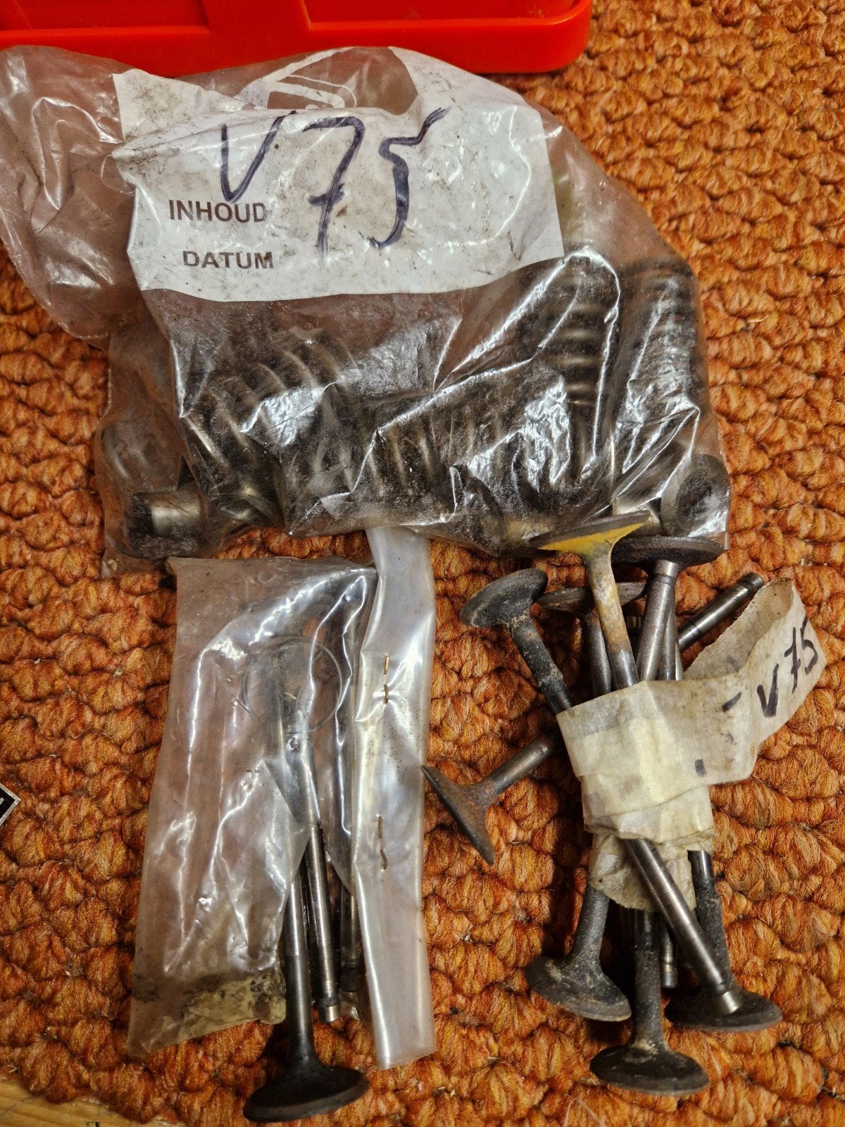 Moto Guzzi V75 kleppen en veren., Ophalen of Verzenden, Gebruikt