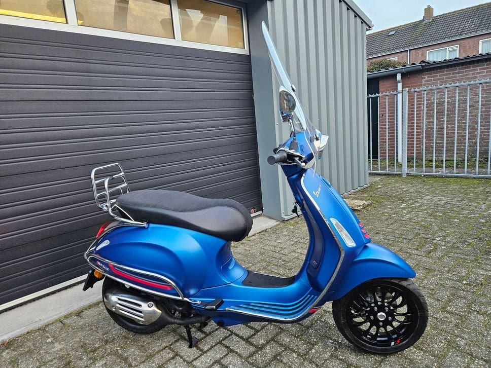 VESPA SPRINT 4T E5 BROM 2021 MAT BLAUW 13858 + OPTIES 1E EIG, Overige modellen, Onbekend, Ophalen of Verzenden, Zo goed als nieuw