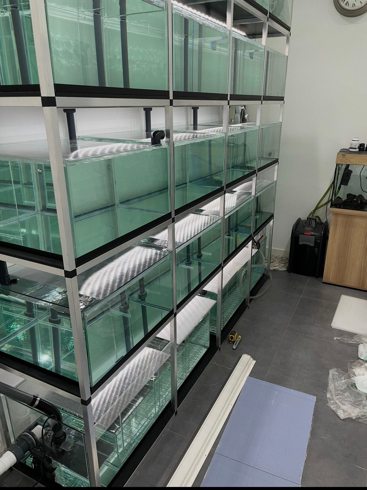 High tech Aquariumsteling kweekstelling geautomatiseerd, Ophalen, Zo goed als nieuw, Leeg aquarium