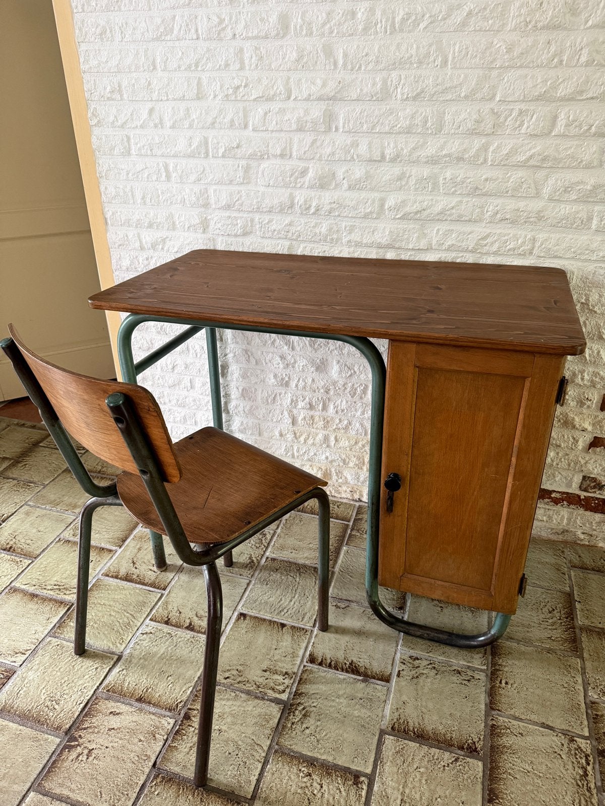 Vintage kinderbureau met stoel, Ophalen, Gebruikt, 50 cm, Vintage