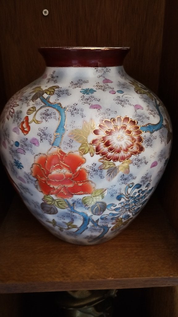 Japanse porseleinen Satsuma vaas handgeschilderd, Antiek en Kunst, Antiek | Porselein, Ophalen of Verzenden