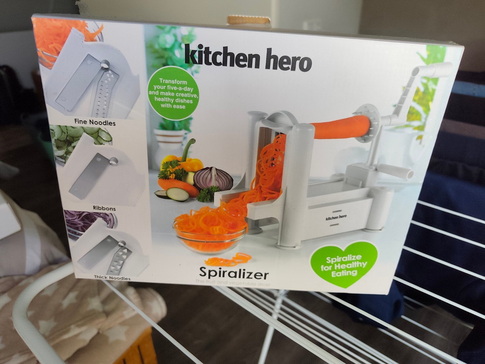 Kitchen Hero Spiraalsnijder - Groentespaghetti Maker, Ophalen, Overige typen, Kunststof, Zo goed als nieuw