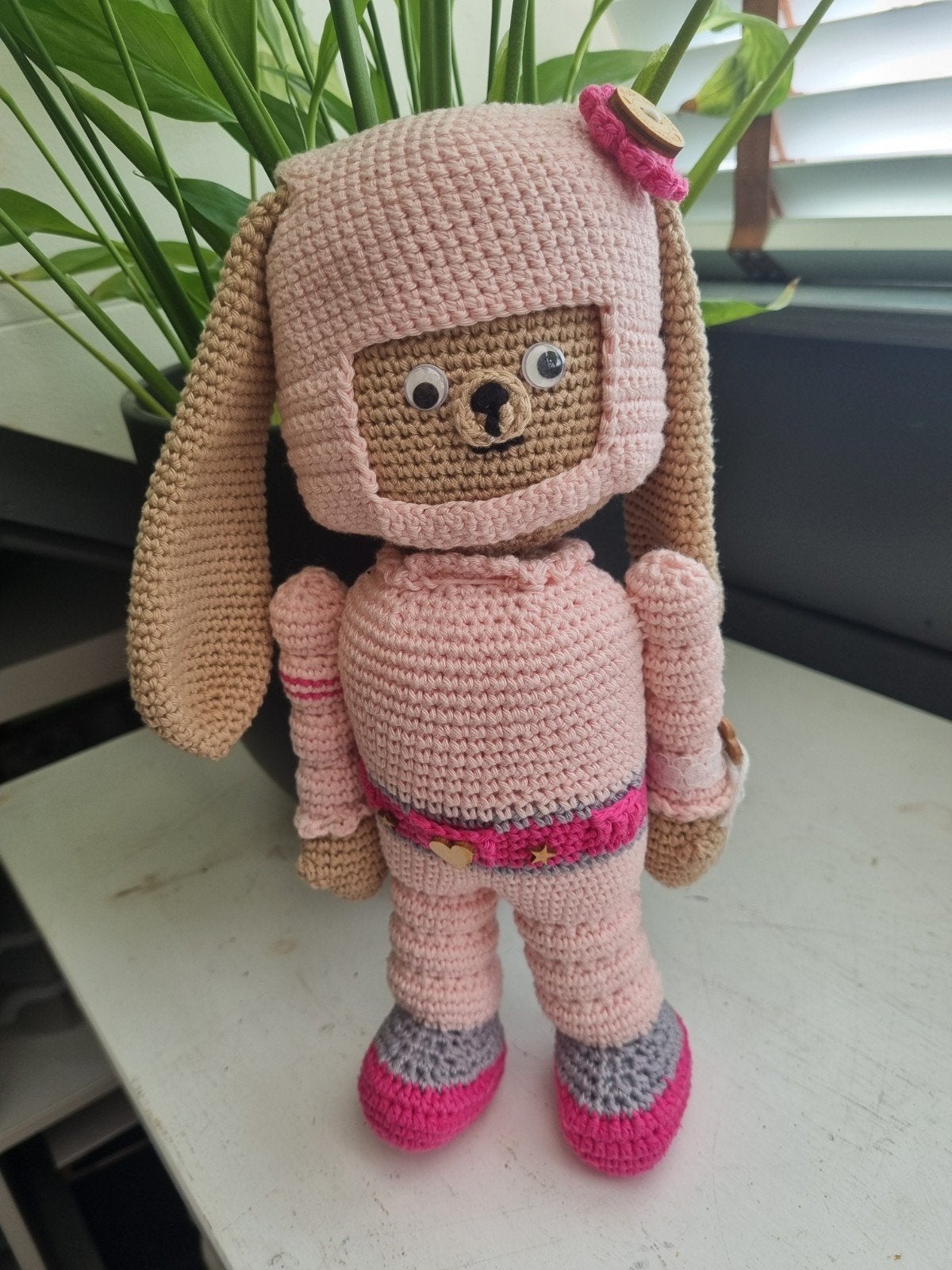 Gehaakte meisjes astronaut konijn, Kinderen en Baby's, Speelgoed | Knuffels en Pluche, Ophalen of Verzenden, Konijn