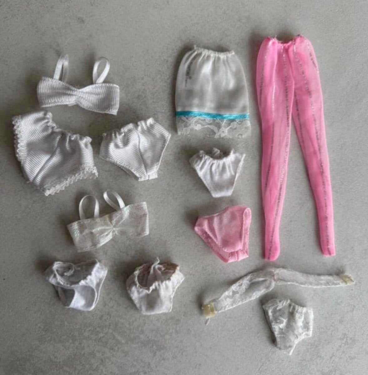 Barbie en clone poppen lingerie jaren 80 tot nu, Verzamelen, Poppen, Ophalen of Verzenden, Gebruikt, Kleertjes