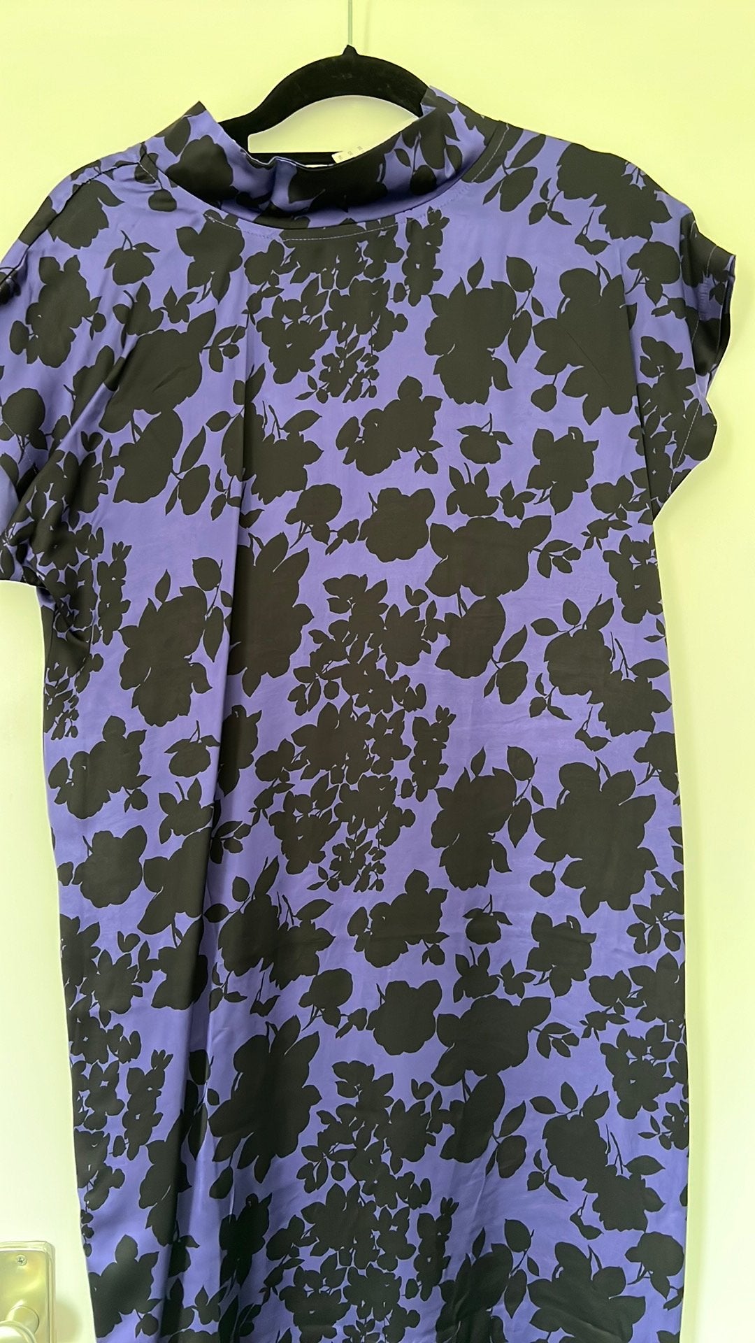 Mooie nieuwe dames jurk. Nieuw maat S Kleur paars en zwart, Maat 38/40 (M), Paars, Nieuw, Ophalen of Verzenden