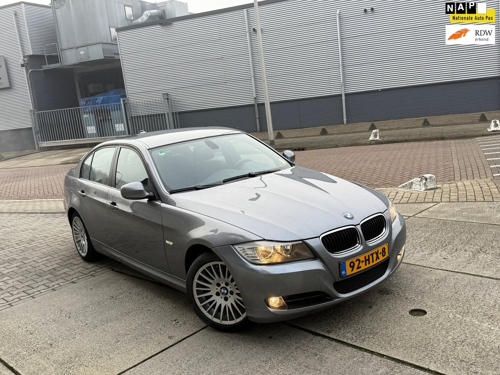 BMW 3-serie 318i Business Line AUTOMAAT PDC NAVI NEW APK, Auto's, Automaat, Achterwielaandrijving, 1995 cc, Nieuw