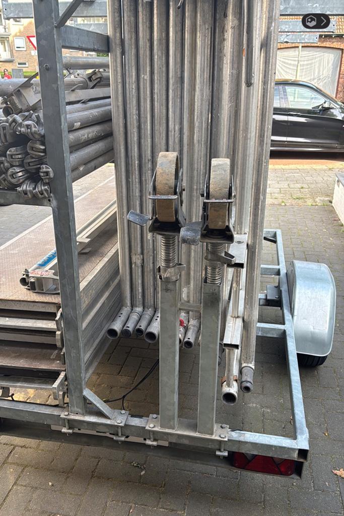 Rolsteiger te huur of te koop!!, Doe-het-zelf en Verbouw, Steigers, Ophalen of Verzenden, Zo goed als nieuw, Rolsteiger of Kamersteiger