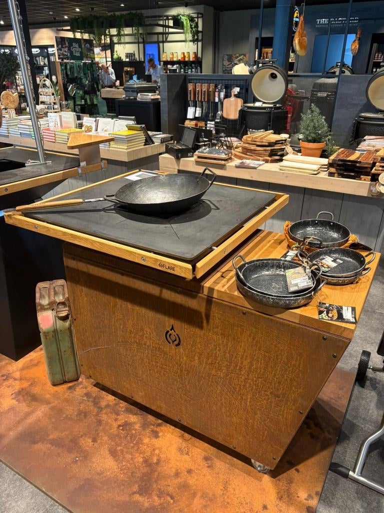 BUITENKANS! Flare 80 Corten Grill BBQ, Tuin en Terras, Houtskoolbarbecues, Ophalen of Verzenden, Nieuw, Flare