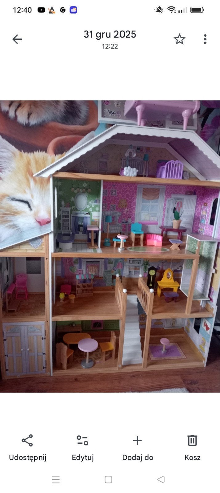 Groot houten poppenhuis met meubels, 120 cm hoog, Ophalen of Verzenden, Zo goed als nieuw, Poppenhuis