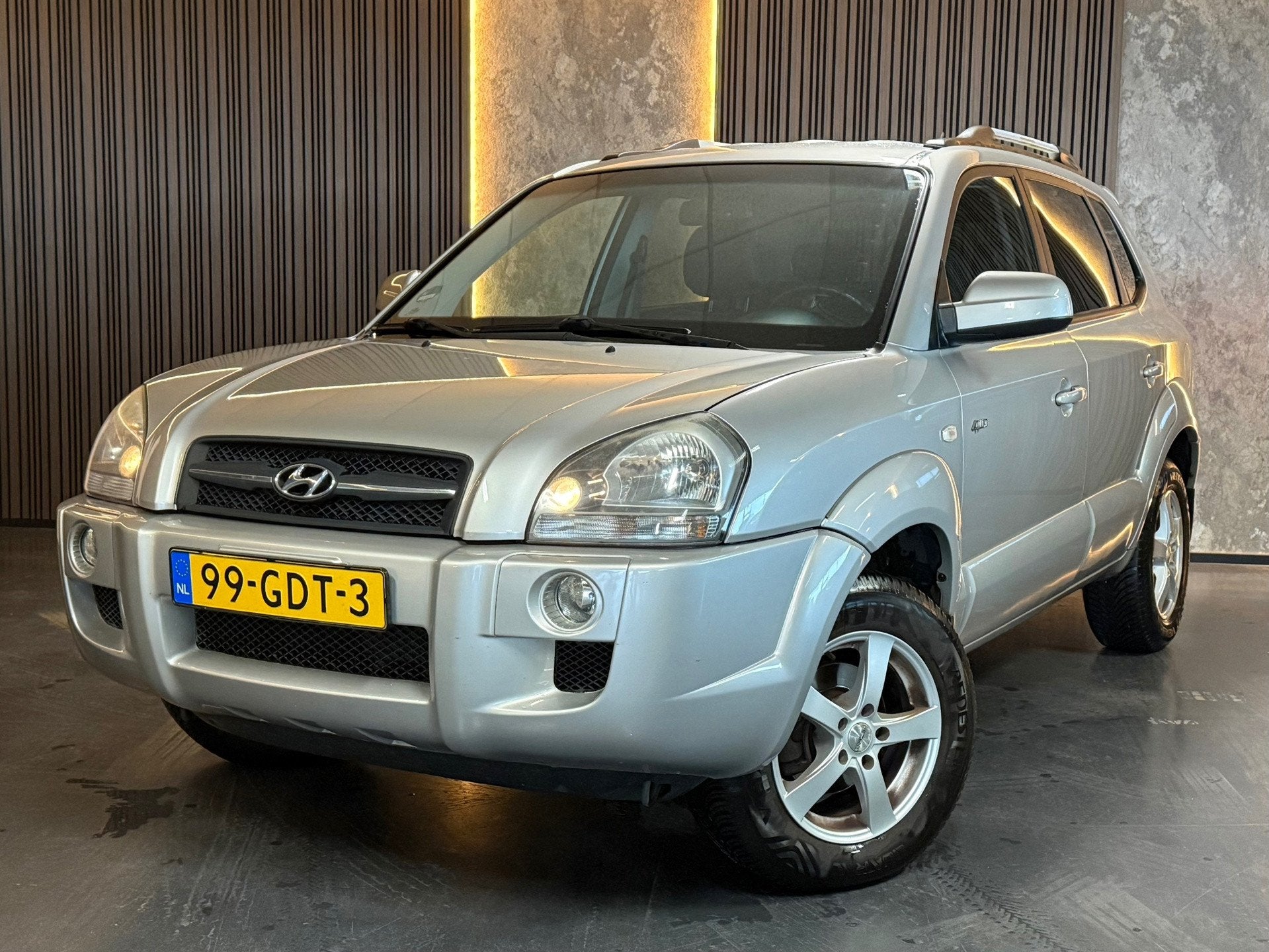 Hyundai Tucson 2.7i V6 4WD Automaat Leder Stoelverwarming Tr, Auto's, Automaat, Dealer onderhouden, Gebruikt, Zwart