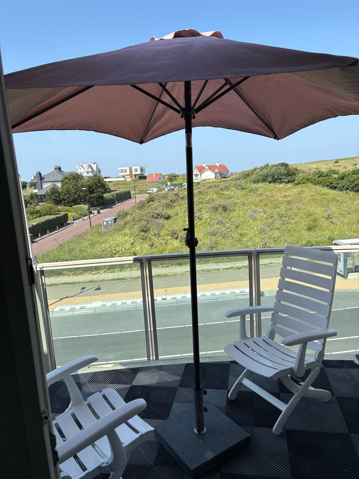 Parasol met voet - ideaal voor balkon of terras, Ophalen, Verstelbaar, Nieuw, 2 tot 3 meter