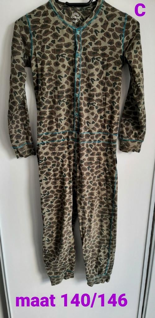 Claesen's kleding maat 140 /146( badjas foto A gereserveerd., Ophalen of Verzenden, Meisje, Nacht- of Onderkleding