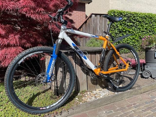 Bombus Mountainbike met schijfremmen, Fietsen en Brommers, 57 cm of meer, Hardtail, Heren, Zo goed als nieuw