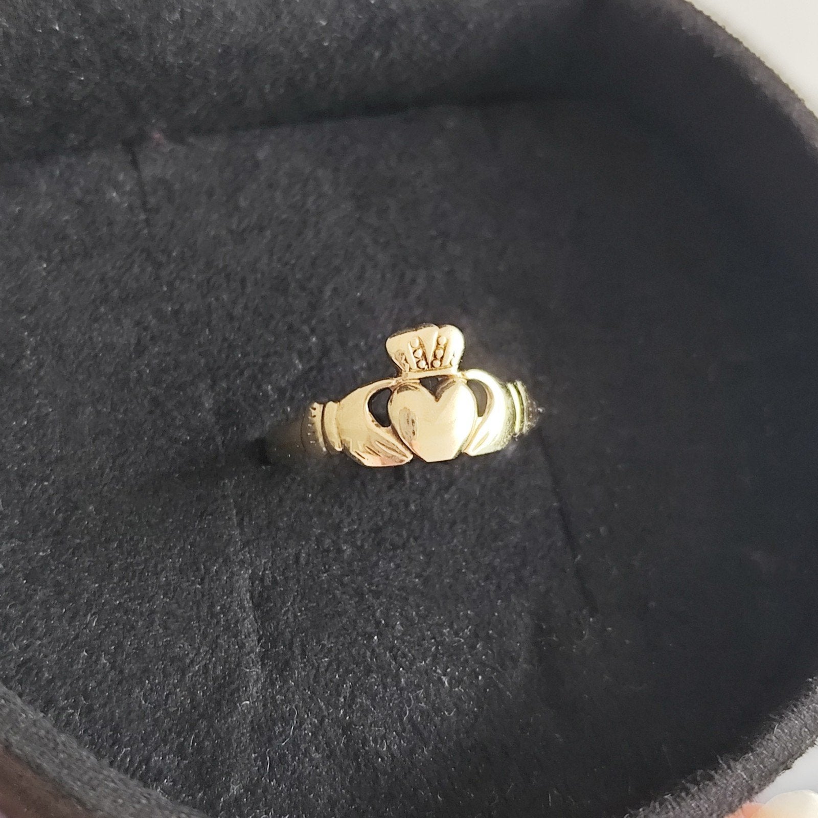 Vintage 9 karaat Claddagh ring, Gebruikt, Ophalen of Verzenden, 17 tot 18, Dame
