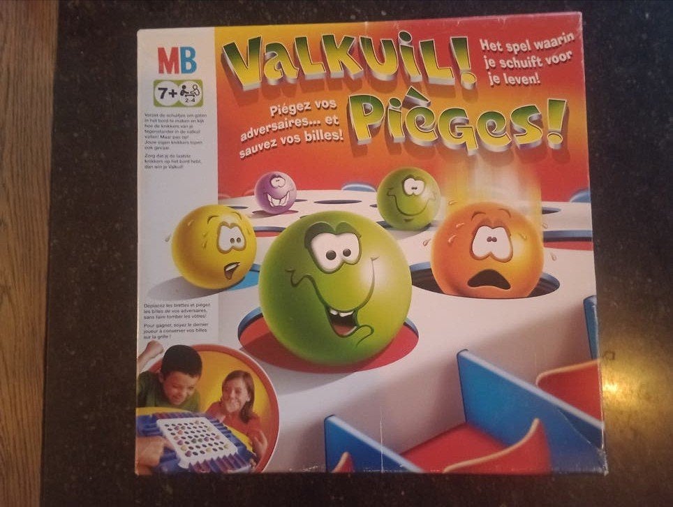 Valkuil! Pièges! bordspel - inhoud goed, doos beschadigd, Hobby en Vrije tijd, Gezelschapsspellen | Bordspellen, Drie of vier spelers